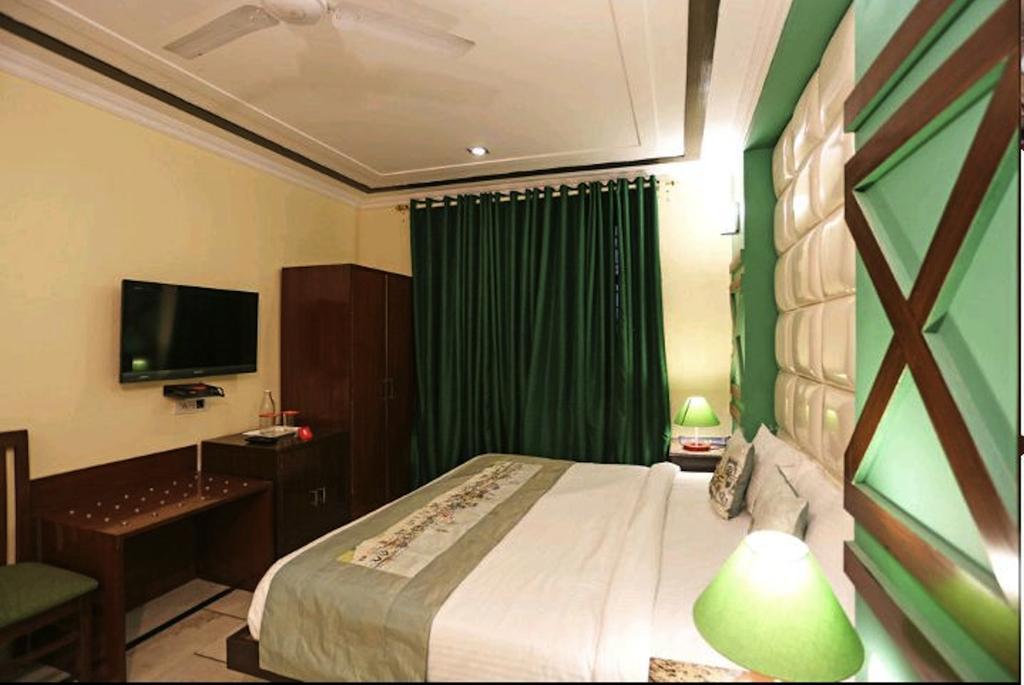 Hotel Unistar Нью-Делі Екстер'єр фото