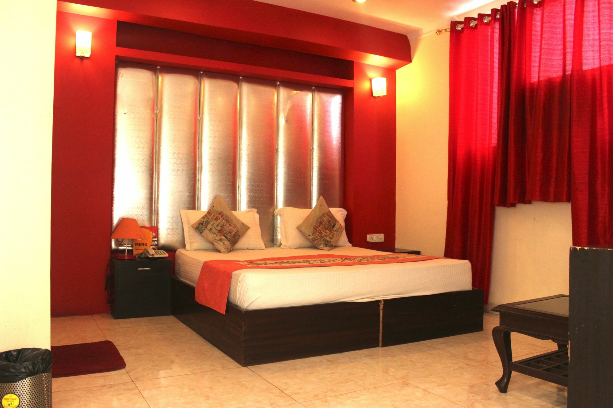 Hotel Unistar Нью-Делі Екстер'єр фото