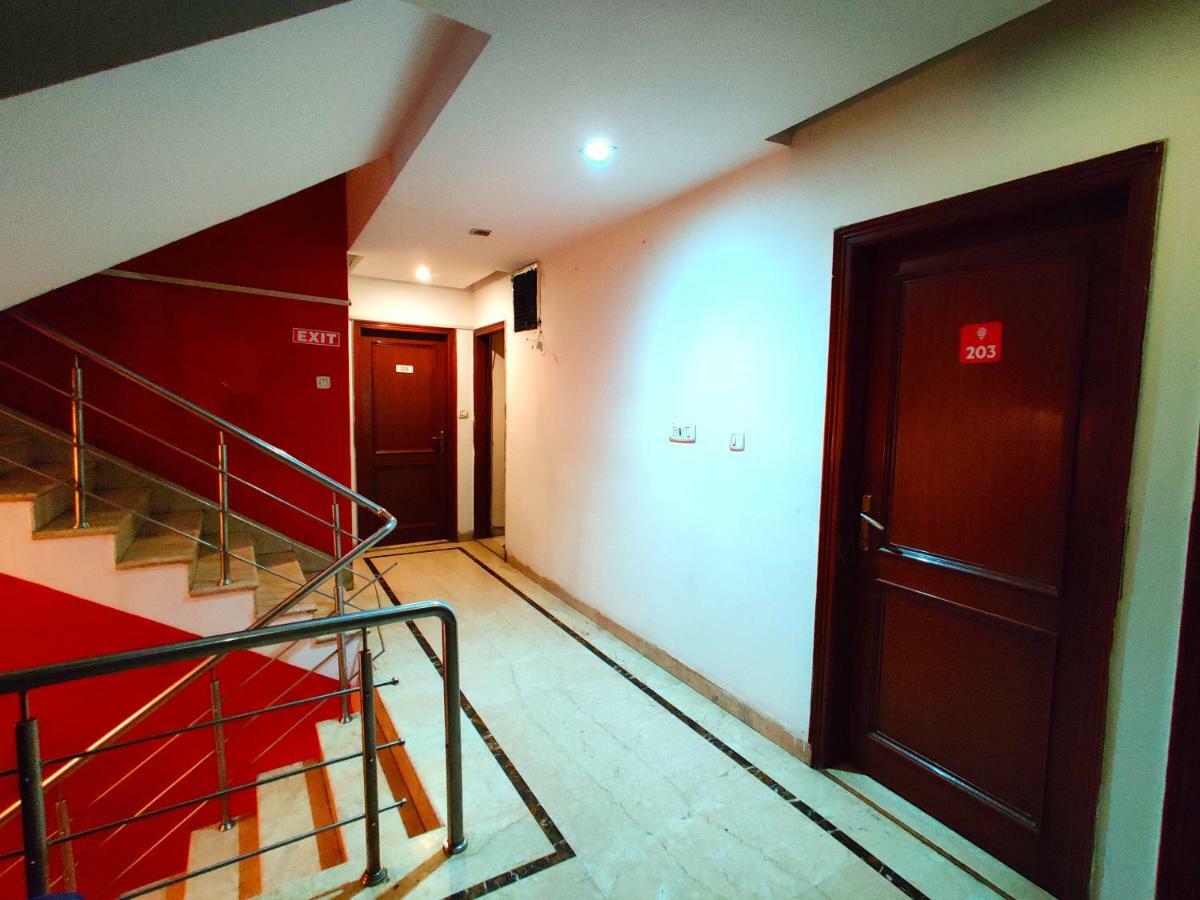 Hotel Unistar Нью-Делі Екстер'єр фото