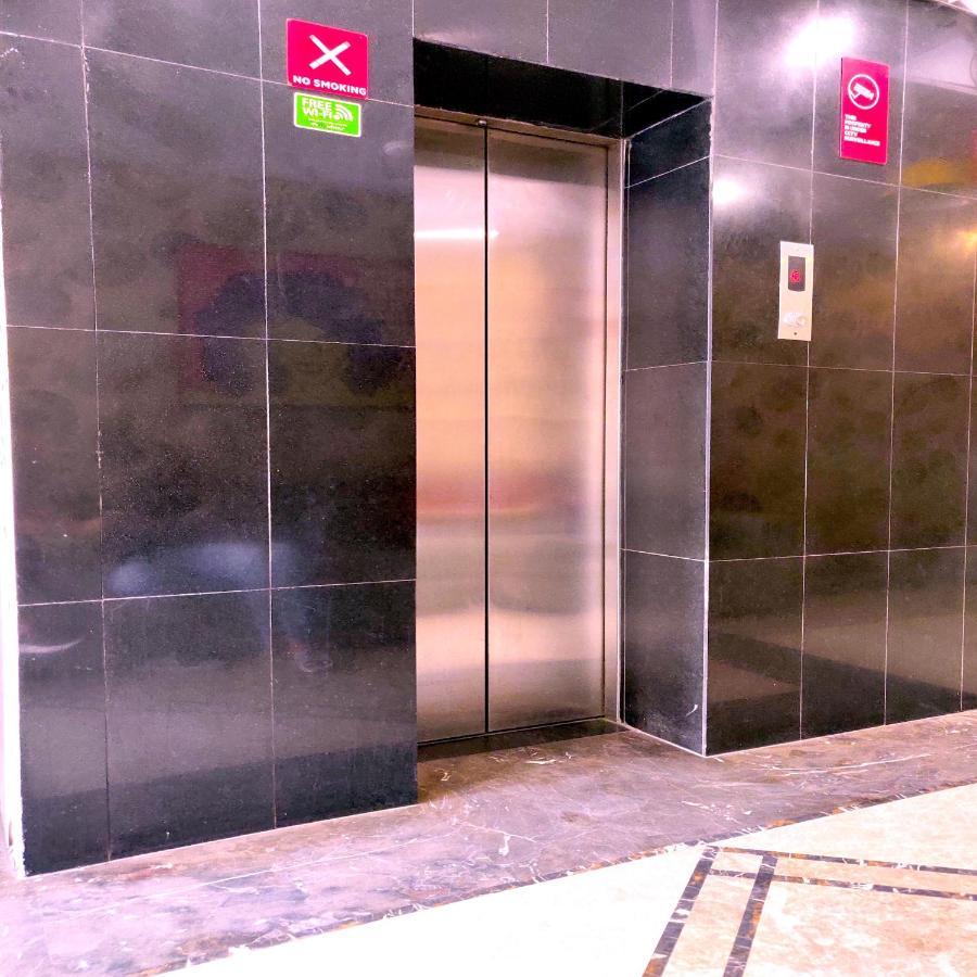 Hotel Unistar Нью-Делі Екстер'єр фото